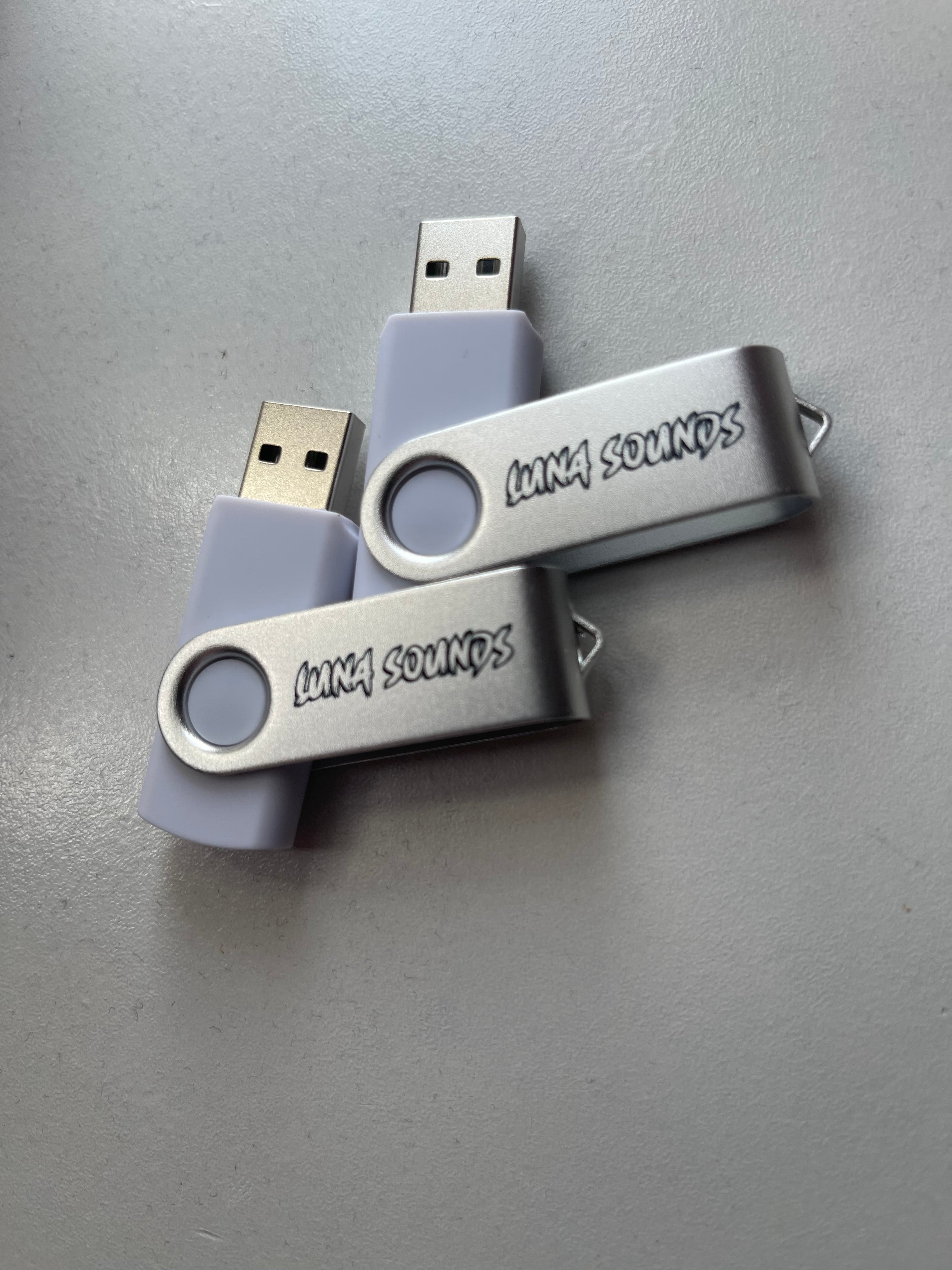 Luna Sounds Tunes USB 8GB 1,200 Tunes Flash Drive Portable Storage Device for Music Lovers